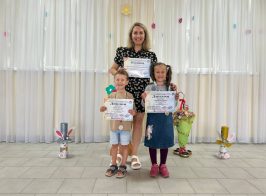 Photo 5474337888276705834 Y