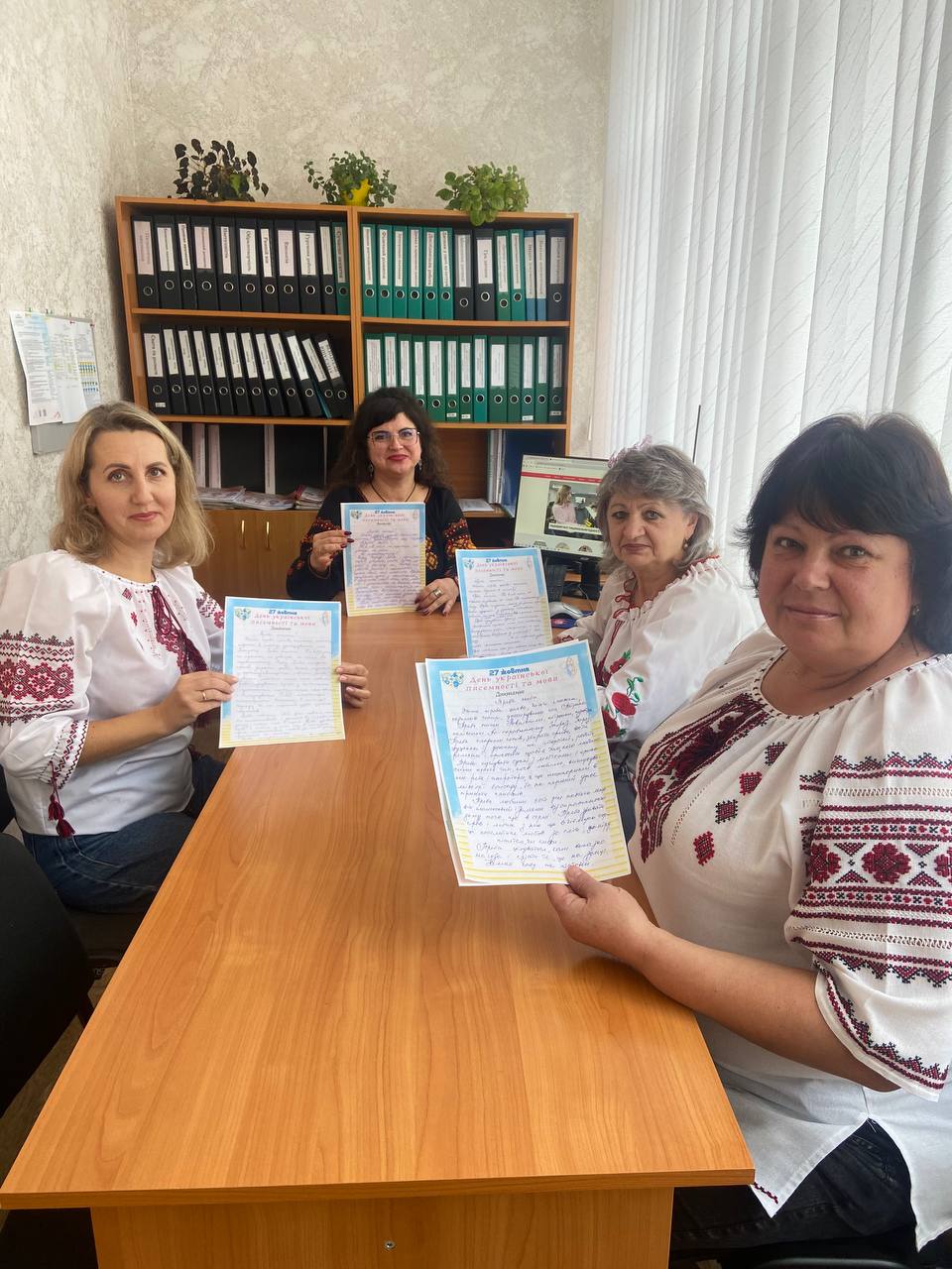 Photo 5474648435887050030 Y